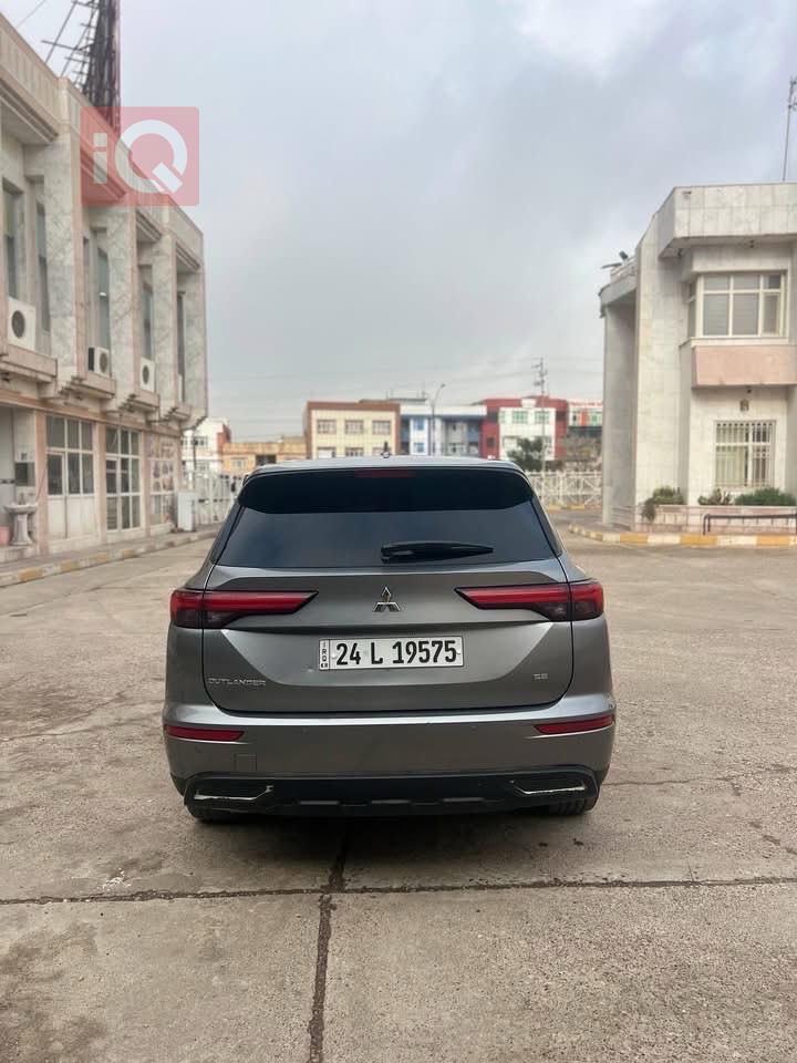 ميتسوبيشي اوتلاندر